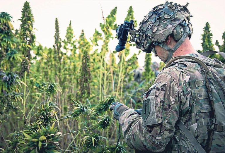 Afganistan’dan Amerikan uçaklarıyla uyuşturucu kaçakçılığı