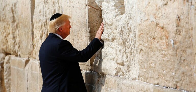 Trump için yas tutmaktan vazgeçin artık