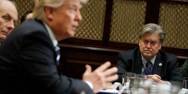 "Kafa kesme" çağrısı yapan Trump'ın eski başdanışmanının Twitter hesabı kapatıldı