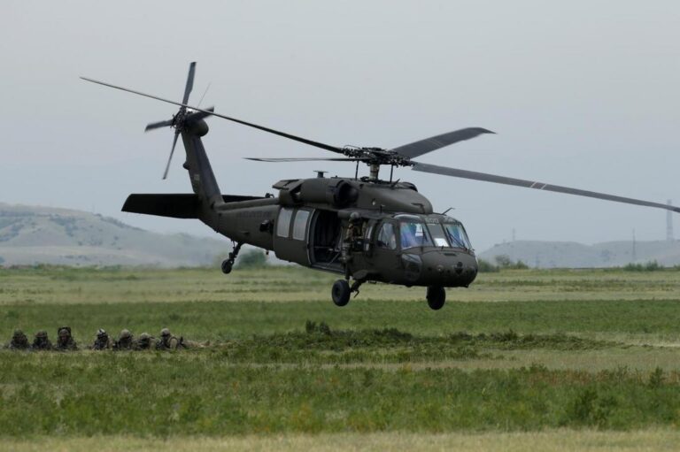 Amerikalıları kurtaran Afgan pilot, iltica talebini ABD'nin reddetmesinin ardından Taliban'dan saklanıyor