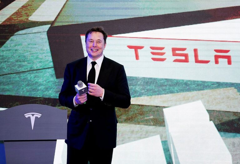 Elon Musk, Bill Gates'i geçerek dünyanın ikinci en zengin insanı oldu