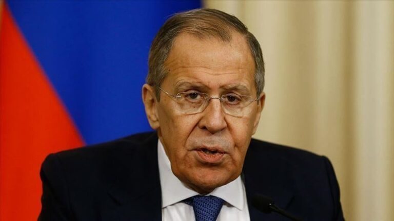 Rusya Dışişleri Bakanı Lavrov: “ABD’nin Türkiye’ye yaptırım uygulaması, uluslararası hukuka karşı kibirli tutumunun bir başka tezahürüdür.”