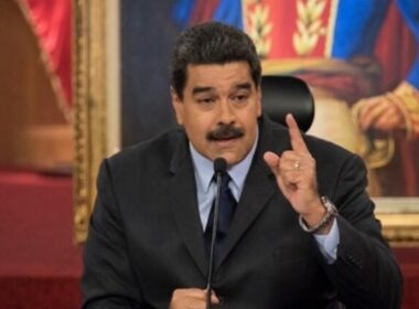 Venezuela’dan ABD'ye nazire: Endişeyle takip ediyoruz