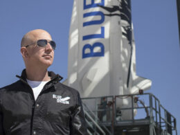 Jeff Bezos'un üzerinde yoğunlaşmak için Amazon'dan istifa ettiği uzay projesi Blue Origin nedir?