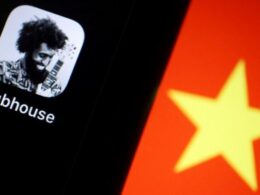 Çin'deki Clubhouse kullanıcılarının yoğun ilgi gösterdiği sohbet odaları arasında Uygurların durumlarının; demokrasinin avantajları ve dezavantajlarının; Çin'in Hong Kong'daki politikaların ve diğer sansürlenen konuların tartışıldığı odalar da vardı. Uygulama yasaklanmadan önce Çin'de o kadar popülerleşti ki, Financial Times gazetesi Clubhouse davetiyelerinin internette 77 dolara kadar alıcı bulduğunu yazdı. Çin sosyal medyasını takip eden uzmanlar, uygulamanın kısa süre içinde kaldırılmasından endişe ettiklerini dile getiriyordu. Uygulamanın Çin'deki geleceğine dair bir açıklama yapılmadı.