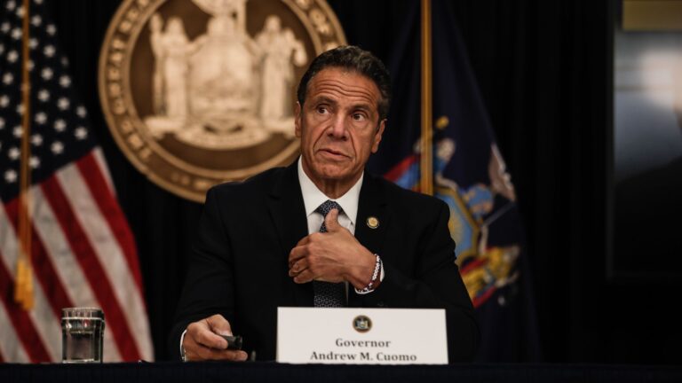 New York Valisi Cuomo’ya Yeni Suçlama