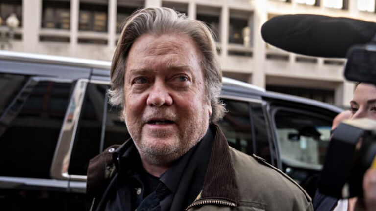Trump tarafından affedilen Steve Bannon, sınır duvarı dolandırıcılığı nedeniyle yeni bir soruşturma altında