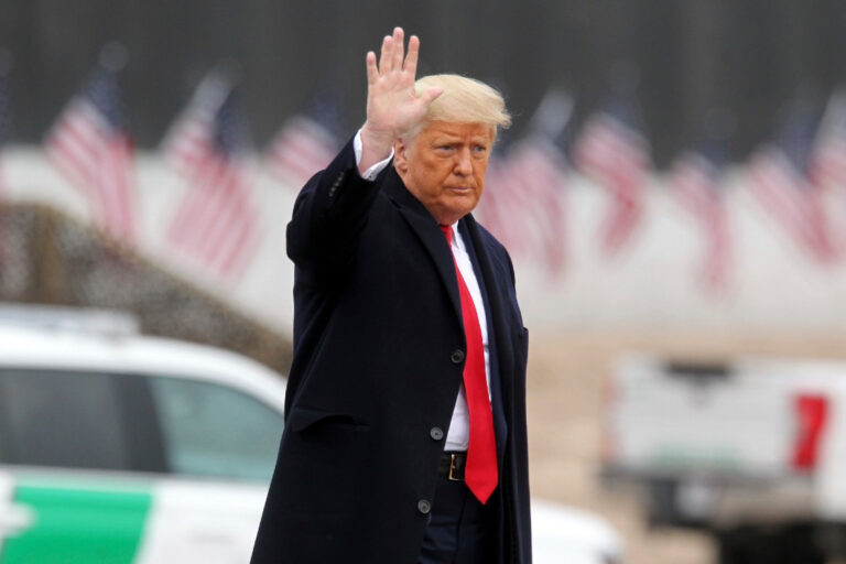 Trump'ın avukatı azil davasında Şabat arası talep etti