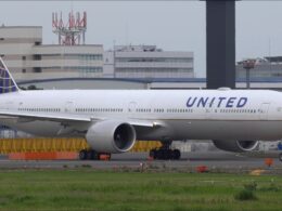 United Airlines, uçak motorunun alev almasının ardından 24 adet Boeing 777’yi uçuştan çekti