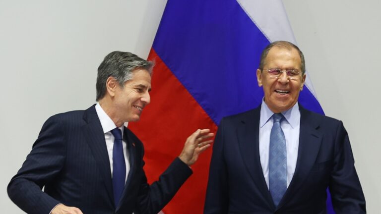 Lavrov: Blinken’la yapıcı bir görüşme yaptık