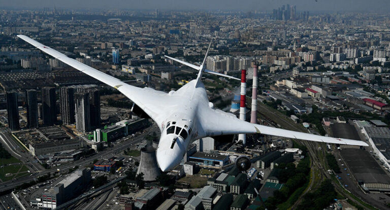 ABD’li uzman, Biden’ın Rus Tu-160 bombardıman uçağından neden korkması gerektiğini yazdı