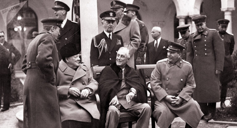 Yeni Soğuk Savaş ve “Hadiselerle Dolu 10 Yıl: 1937-1946” / Akdoğan Özkan