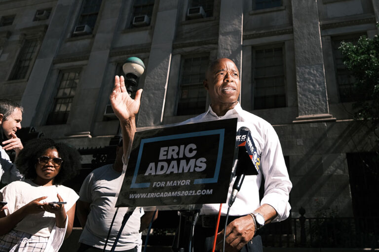 New York Belediye Başkanlığı ön seçimlerini Brooklyn İlçe Başkanı Eric Adams kazandı