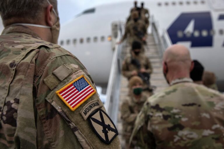 Afganistan’daki mağlubiyet Amerikan çağının sonuna mı işaret ediyor?
