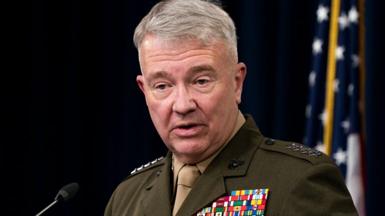 CENTCOM Komutanı: ABD’nin çekilmesiyle Pakistan’ın Taliban ile ilişkisi daha karmaşık bir hal alacak