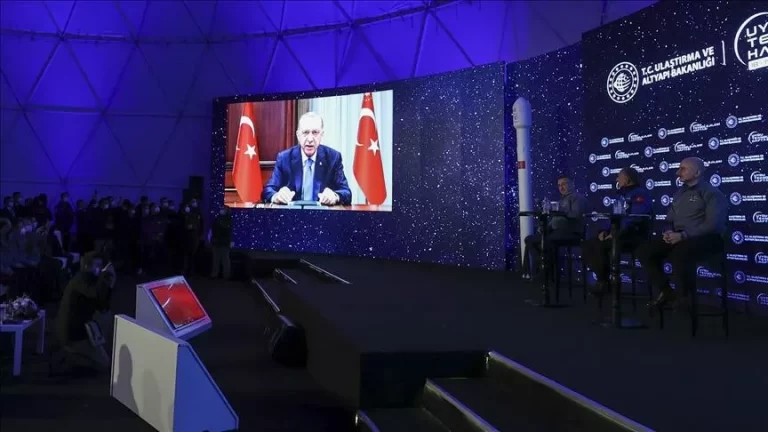 Cumhurbaşkanı Erdoğan: Ülkemizin en güçlü haberleşme uydusu olan Türksat 5B’yi uzaya fırlattık
