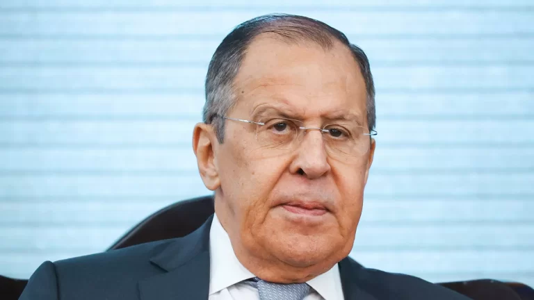 Lavrov: Taliban hükümetinin tanınması, verdikleri sözleri yerine getirmelerine bağlı