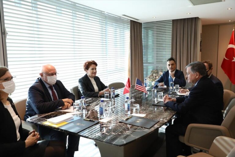 İYİ Parti Genel Başkanı Akşener, ABD Büyükelçisi Satterfield ile görüştü