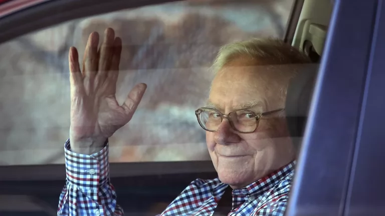 Serveti 100 milyar doları aşan Warren Buffett’ın 9 alışkanlığı