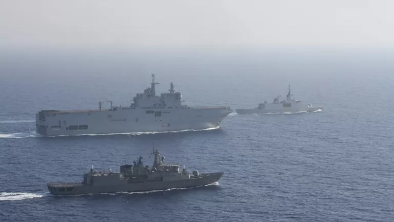 Yunanistan ve ABD, Girit açıklarında ortak tatbikat yaptı