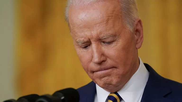 Biden, gazetecinin ‘neden ilk adımı Putin’in atmasını bekliyorsunuz?’ sorusunu saçma buldu