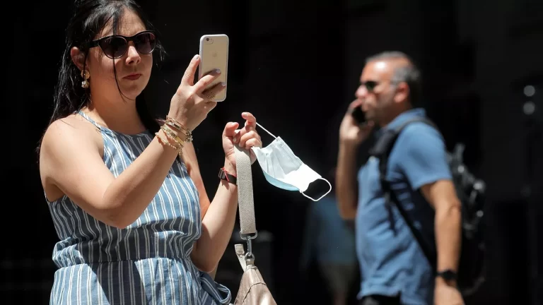 ABD’de maske önlemleri gevşetilecek￼