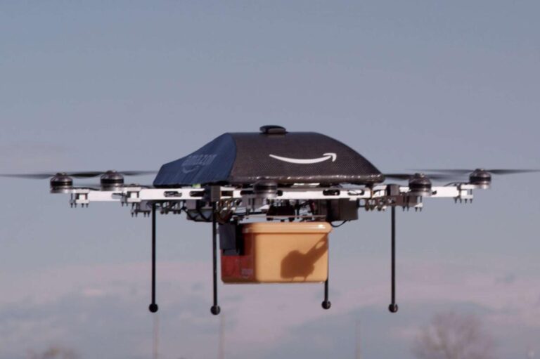 Amazon’un teslimat drone’larından birinin kaza yaparak yangına sebebiyet verdiği ortaya çıktı￼
