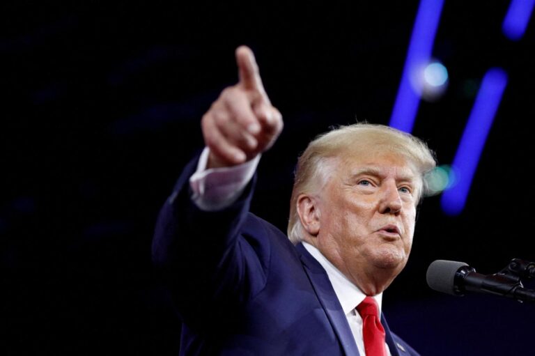 Trump’tan Öz’e Destek
