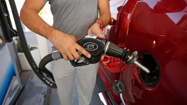 Petrol fiyatları, ABD’nin stratejik rezervinden piyasaya petrol sürme planı sonrası düştü