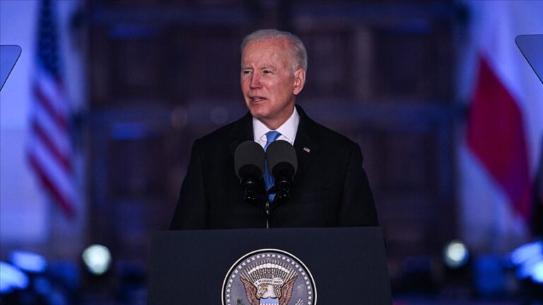 ABD Başkanı Biden, öğrenci kredi geri ödemesindeki ertelemeyi 1 Ağustos’a uzattı