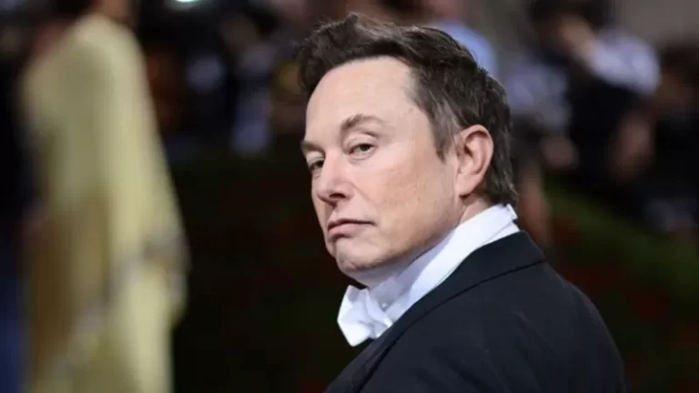 Twitter: Musk, ‘sahte hesap’ açıklamasıyla sosyal medya devini daha ucuza mı almaya çalışıyor?