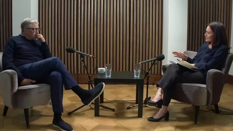 Bill Gates: Epstein ile görüşmem bir hataydı