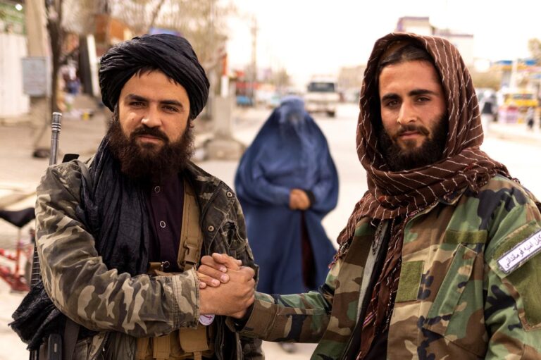 ABD: Taliban kadınlara getirilen yasaklardan geri adım atmazsa baskıyı artıracağız￼