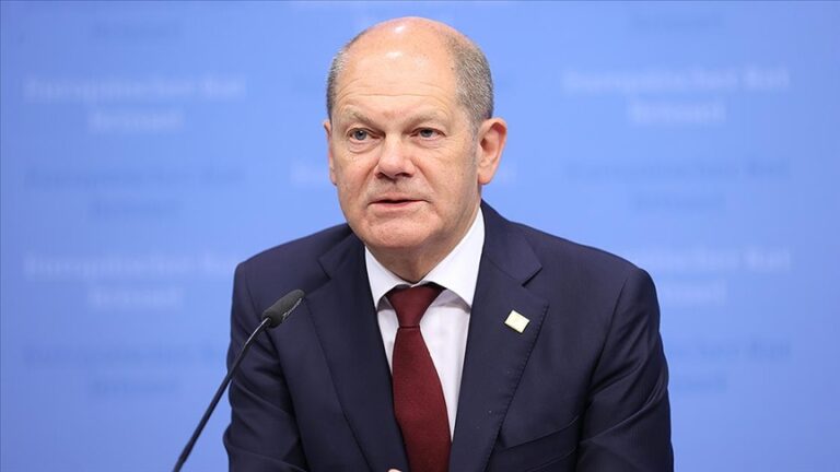 Almanya Başbakanı Scholz, Rusya’ya yaptırımların devam etmesinin önemini vurguladı