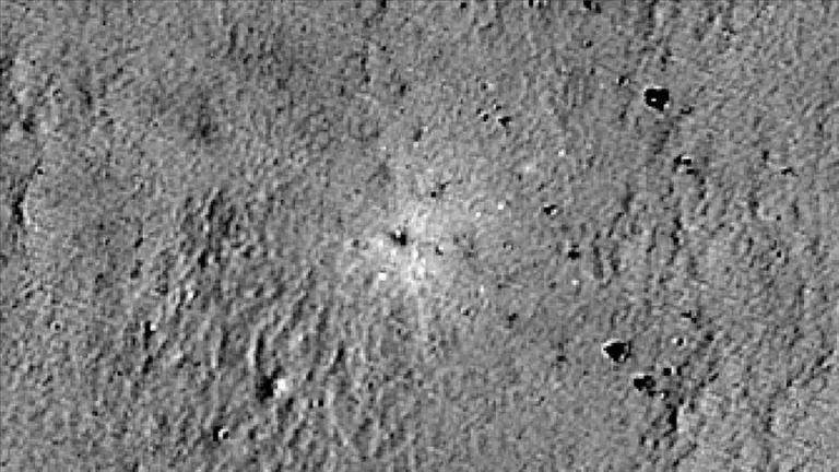 NASA, ilk Japon “özel sektör” uzay aracının Ay yüzeyindeki enkazını tespit etti