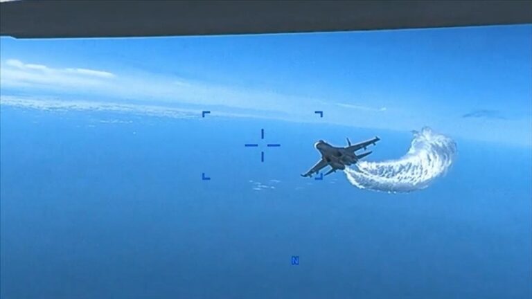 Rusya, Karadeniz üzerinde uçan ABD İHA’sı için Su-30 savaş uçağı kaldırdı
