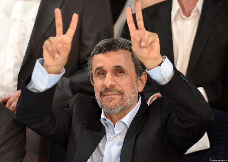ABD, eski İran Cumhurbaşkanı Ahmedinejad ve İran İstihbarat Bakanlığına yaptırım uygulayacak