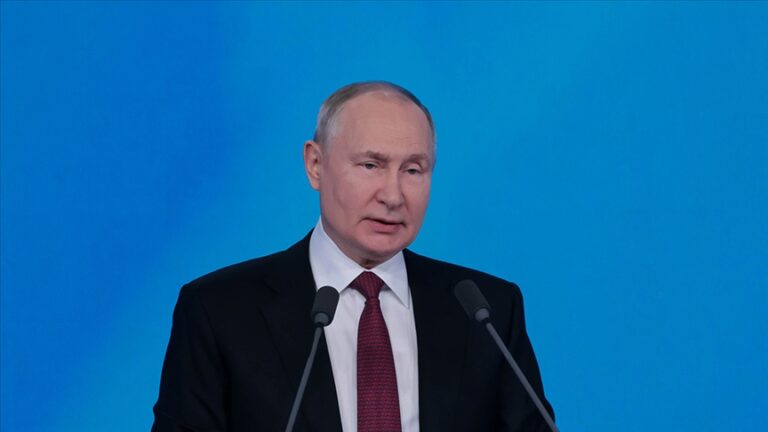 Putin, ABD’nin “başkalarına saygı duymayı öğrenmesi” gerektiğini belirtti