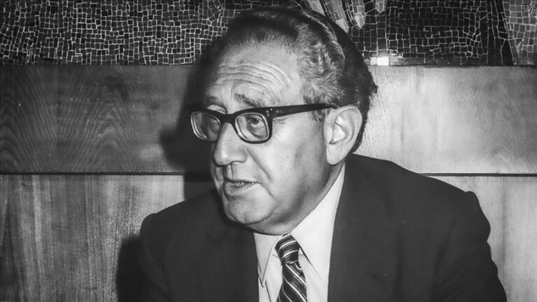 Nazi Almanyası’ndan kaçtı, savaş suçlarının altına imzasını attı: Henry Kissinger