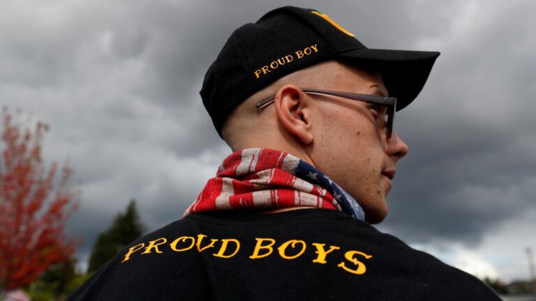 Eski “Proud Boys” liderine, 6 Ocak Kongre baskınındaki rolü gerekçesiyle 40 ay hapis cezası