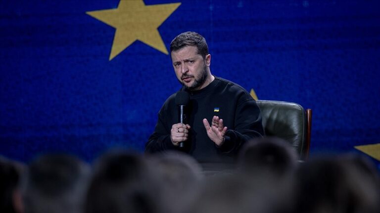 Zelenskiy, ABD’nin kendilerine ihanet etmeyeceğinden emin olduğunu söyledi