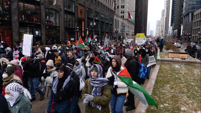 New York’ta İsrail ve ABD yönetimini protesto eden göstericilerden en az 8’i gözaltına alındı