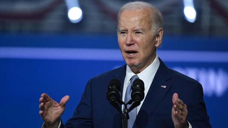 Biden, Güney Carolina’daki Demokrat Parti ön seçimlerini rahat kazandı