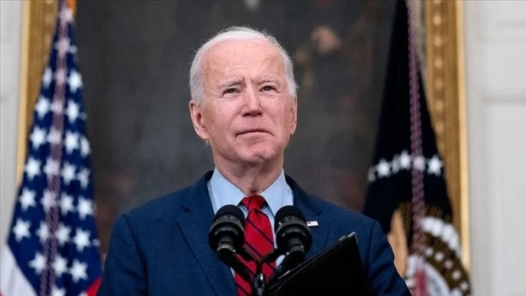 Biden, Baltimore’daki köprünün gemi çarpması sonucu yıkılmasını “kaza” olarak niteledi