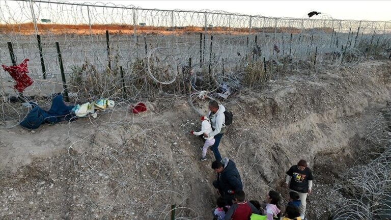 ABD’de Texas’taki düzensiz göçmenler yasası konusunda aynı günde iki ayrı karar çıktı