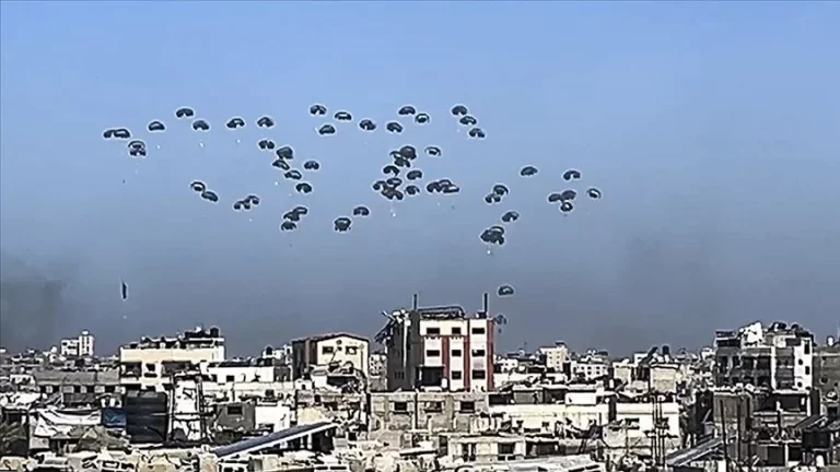 ABD, Gazze’nin kuzeyine havadan insani yardım indirdi
