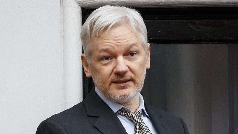 Assange’ın ABD ile yaptığı anlaşma, gazetecilik için kötü emsal tartışmalarına neden oldu