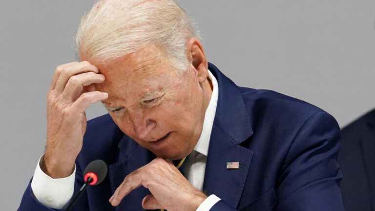 Beyaz Saray: Biden, Parkinson tedavisi görmüyor