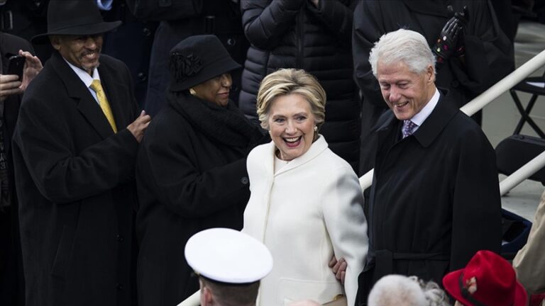 Clinton ailesinin, Biden’a bağış yapmaya devam etme çağrısında bulunduğu iddia edildi