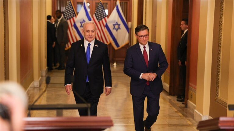 ABD seyahatinden dönen Netanyahu, ayağının tozuyla Savunma Bakanlığı’na gitti